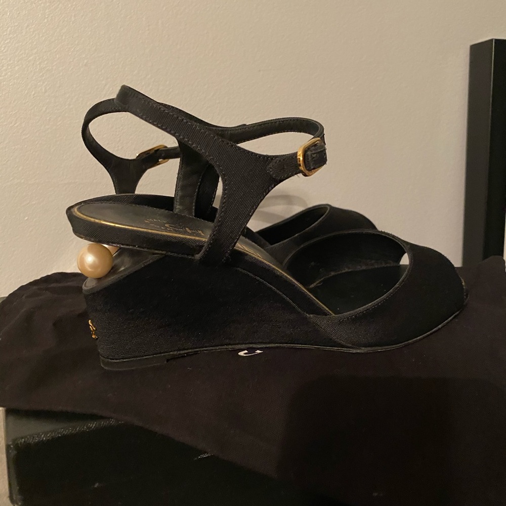 Shoes - Picture 6 of 11